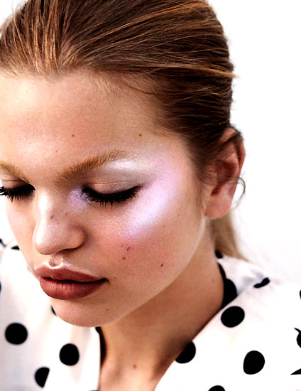 Daphne Groeneveld   -   ELLE France