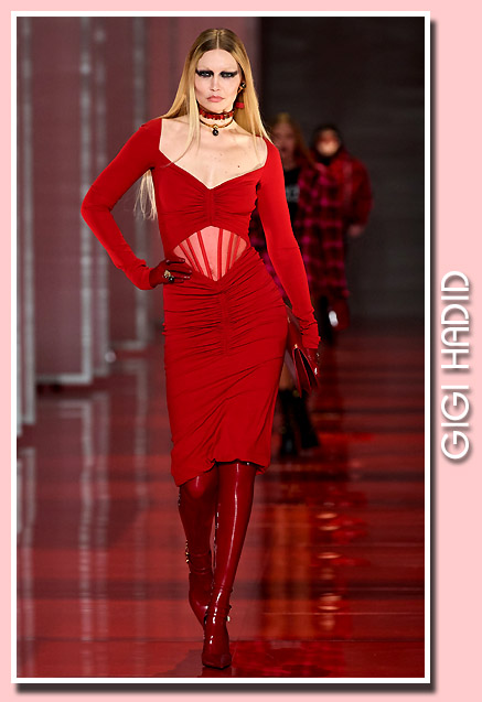  Gigi Hadid - Milan Fashion Week