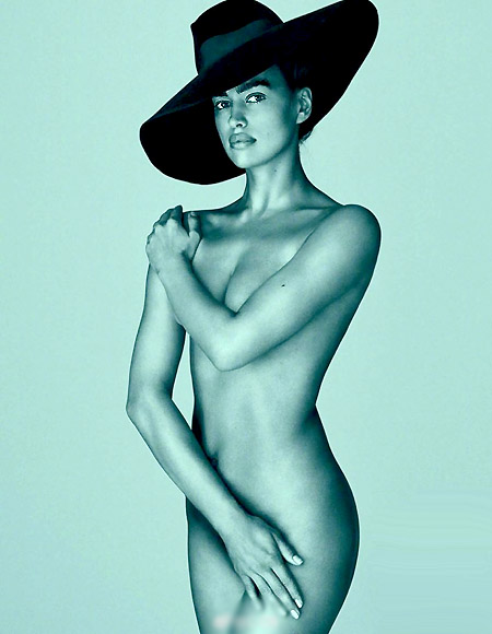 Irina Shayk   -   Vogue Espana