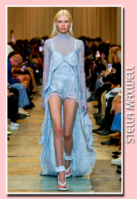  Stella Maxwell - Fashion Week Spring 2023