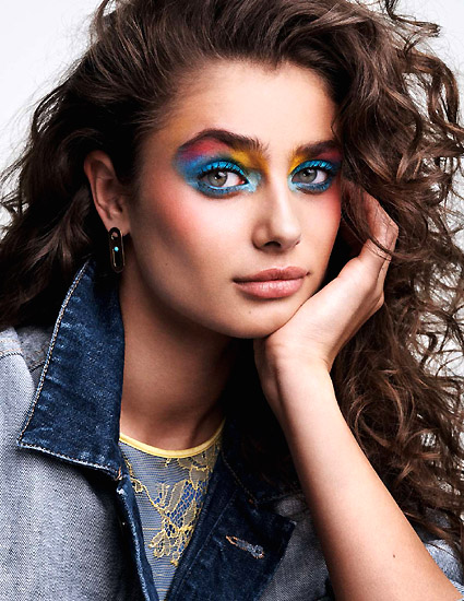 Taylor Hill   -   ELLE France